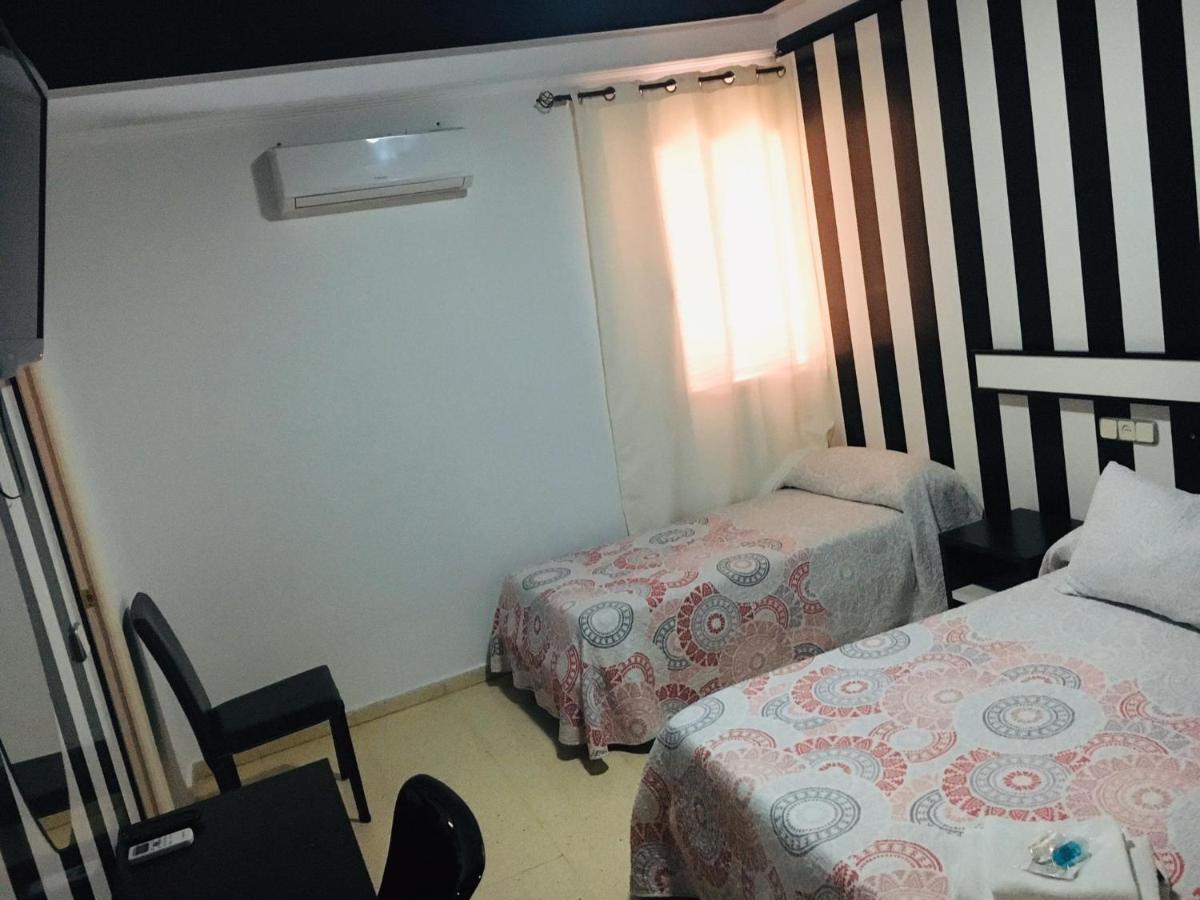 Hostal Los Badenes Jumilla Buitenkant foto